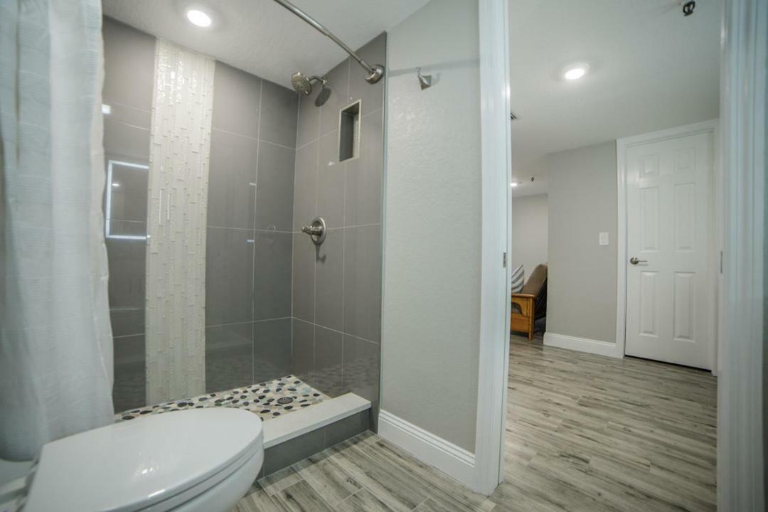 Townhouse At San Remo Apartment Clearwater Beach Exterior photo