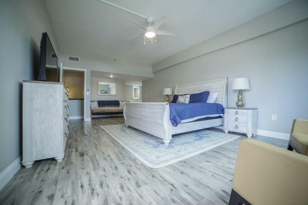 Townhouse At San Remo Apartment Clearwater Beach Exterior photo
