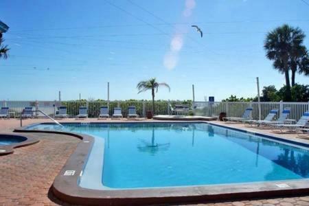 Townhouse At San Remo Apartment Clearwater Beach Exterior photo