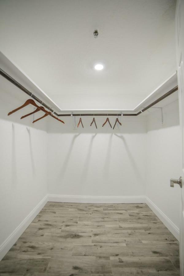 Townhouse At San Remo Apartment Clearwater Beach Exterior photo